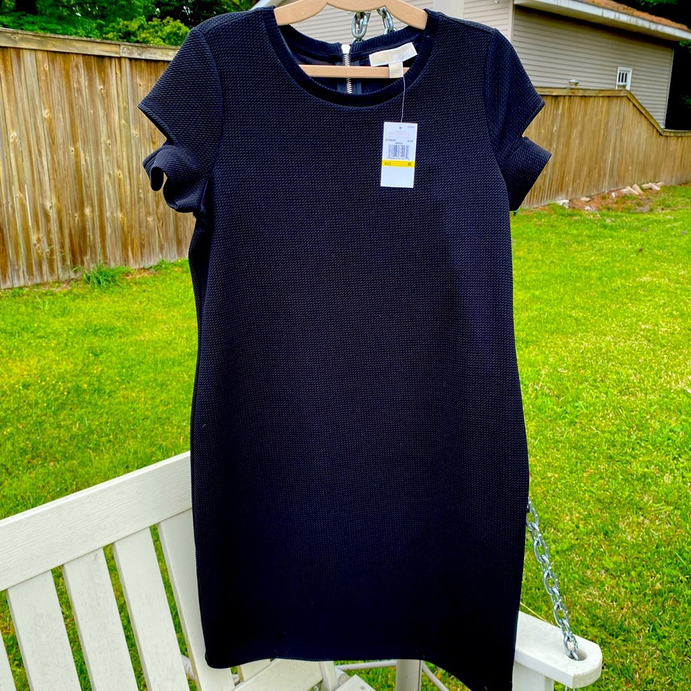 Flattering NWT black dress